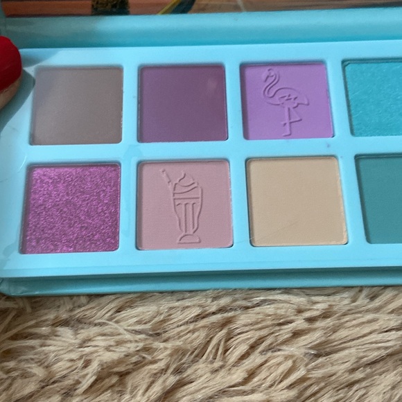 🆕 essence welcome to Miami eyeshadow palette - Picture 4 of 5